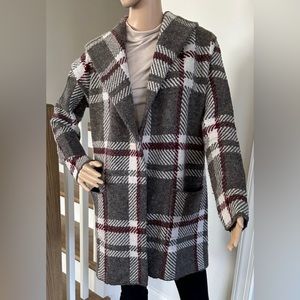 LAST CHANCE Max Studio Sweater.Beautiful taupe, cream and wine plaid.  Medium.